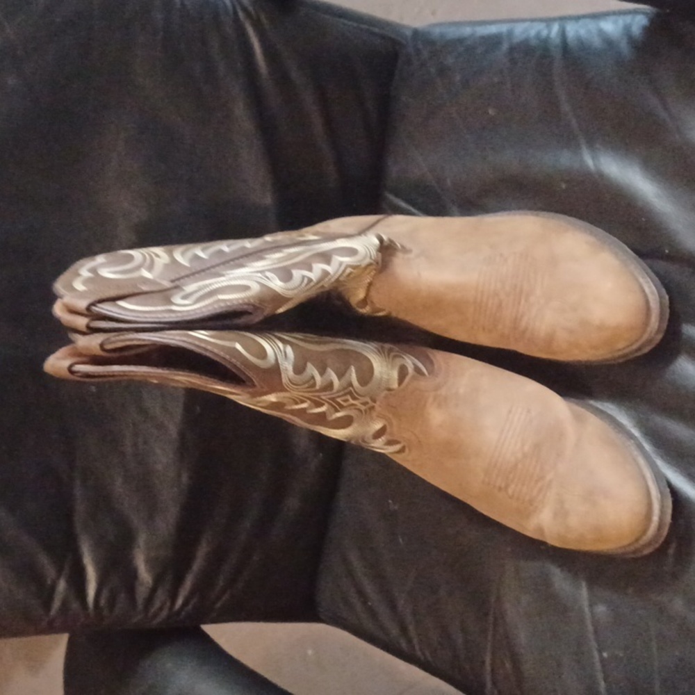 Used Men's leather cowboy boots